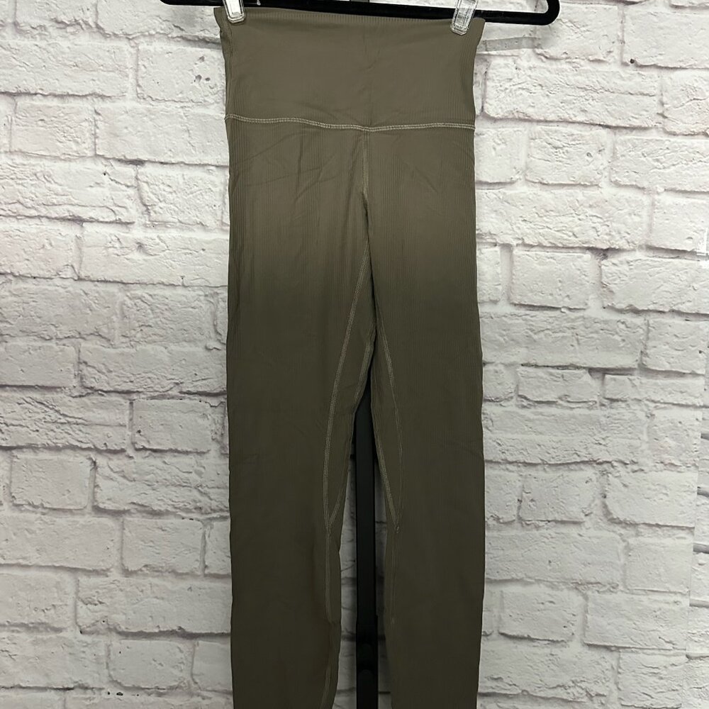 lululemon Green Workout Leggings - Size 4